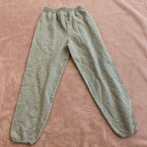 Boys grey sweats size YL (14-16)